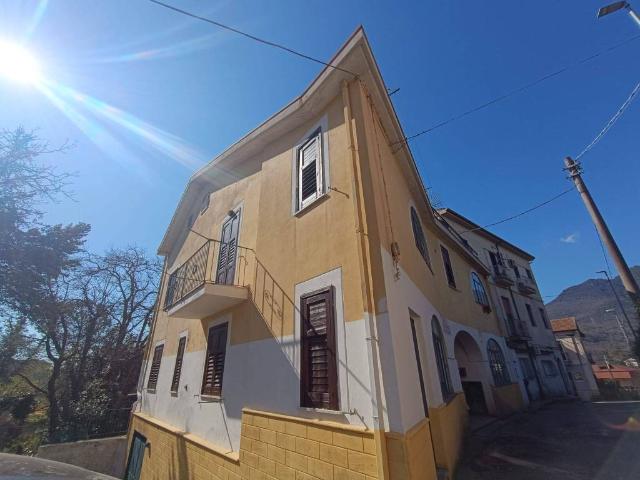 Appartamento in vendita a Salerno, Campania