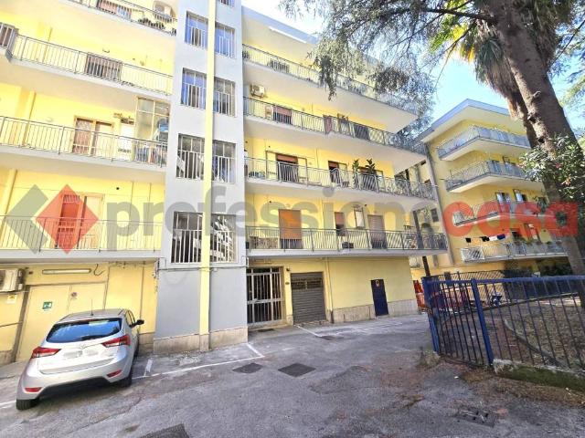 Appartamento in vendita a Mariconda, Salerno