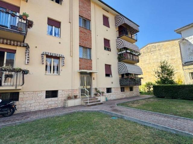 Appartamento in vendita a Comunità Montana Parco Alto Garda bresciano, Salò