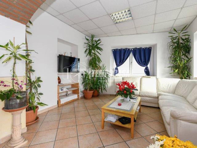 Appartamento in vendita a Comunità Montana Parco Alto Garda bresciano, Salò