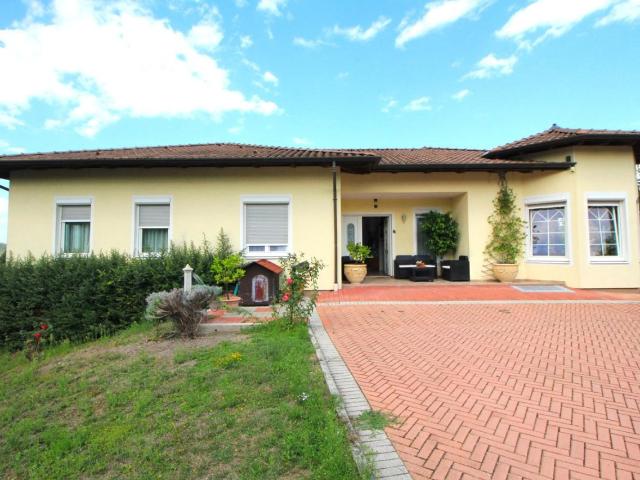 Villa Indipendente in vendita a Salsomaggiore Terme, Reggio Emilia