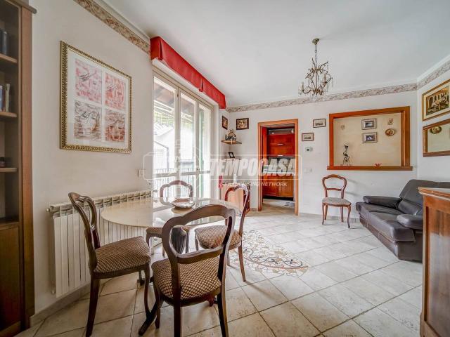 Appartamento in vendita a Samarate, Lombardia
