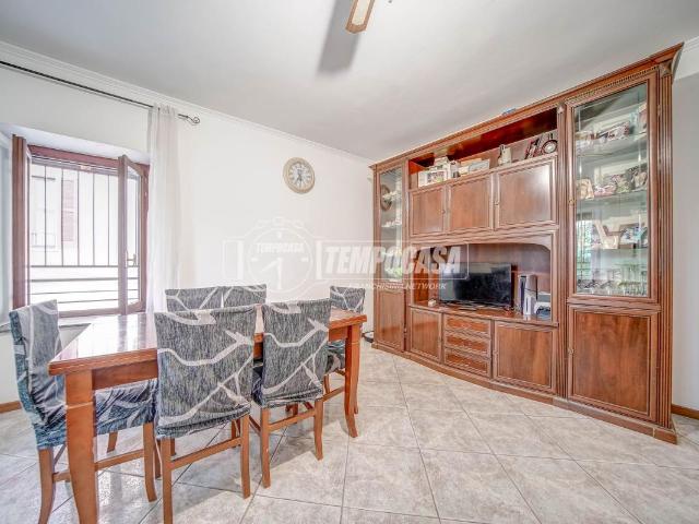 Appartamento in vendita a Samarate, Lombardia