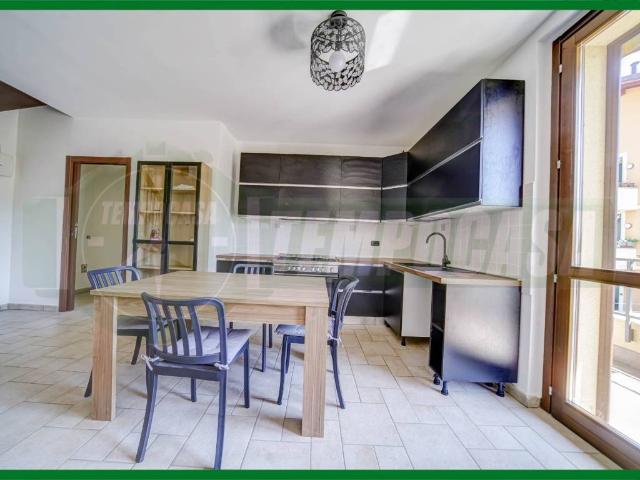 Appartamento in vendita a Samarate, Lombardia