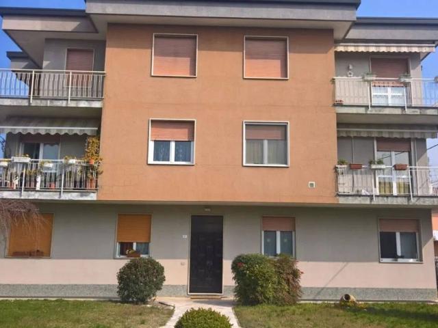 Appartamento in vendita a Samarate, Lombardia