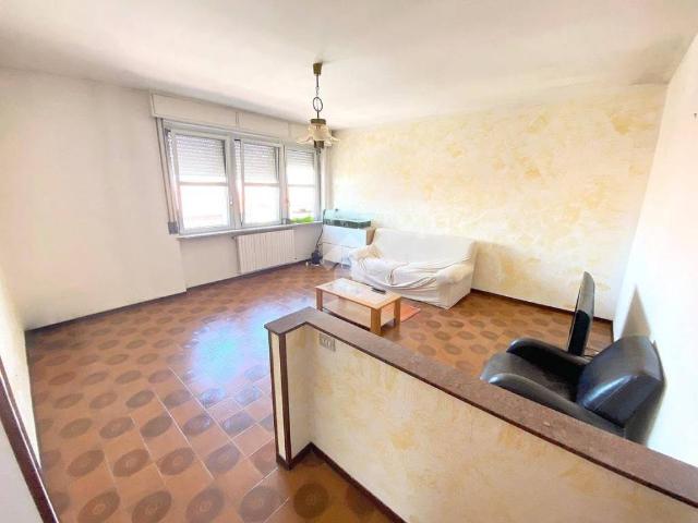 Appartamento in vendita a Samarate, Lombardia