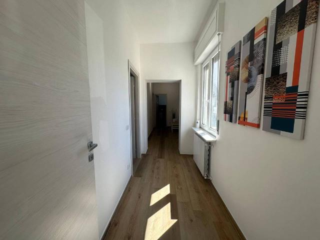 Appartamento in vendita a Samarate, Lombardia