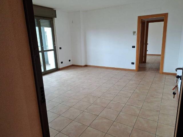 Appartamento in vendita a Samarate, Lombardia