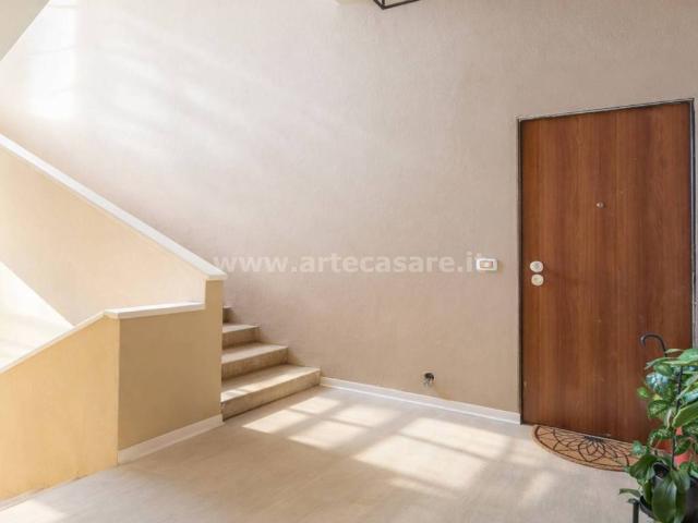 Appartamento in vendita a Samarate, Lombardia