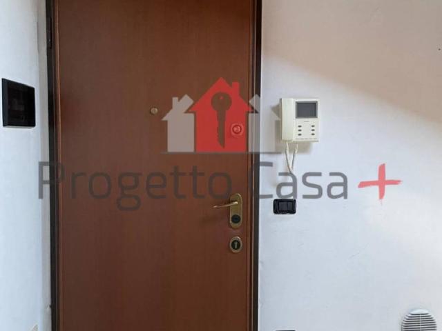 Appartamento in vendita a Samarate, Lombardia