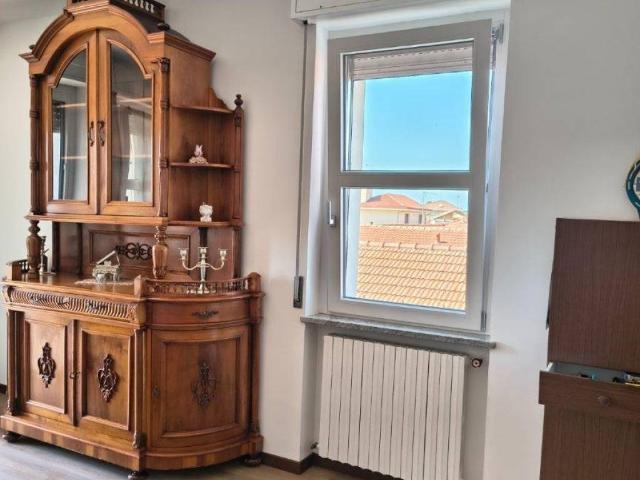 Appartamento in vendita a Samarate, Lombardia