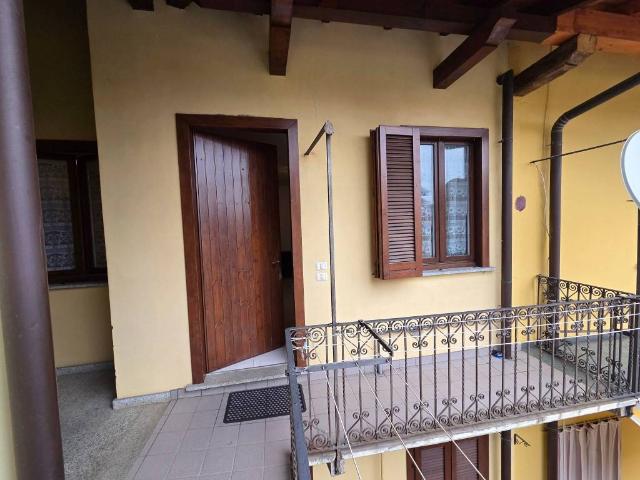 Appartamento in vendita a Samarate, Lombardia
