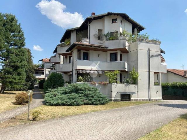 Appartamento in vendita a Samarate, Lombardia