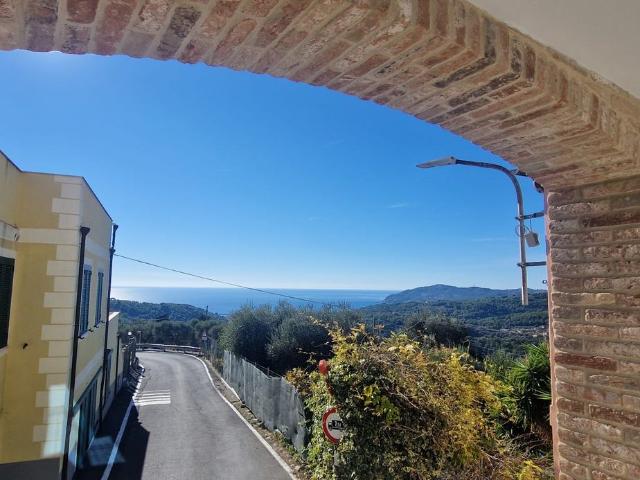 Appartamento in vendita a San Bartolomeo Al Mare, Liguria