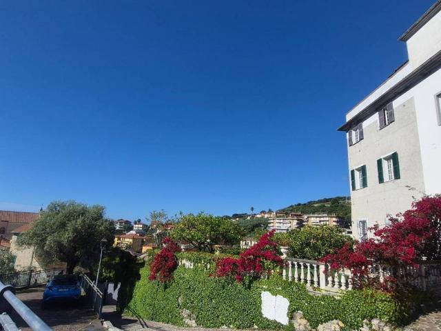 Appartamento in vendita a San Bartolomeo Al Mare, Liguria