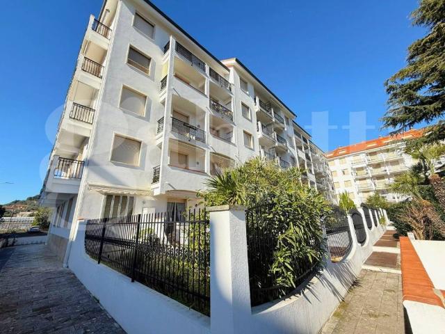 Appartamento in vendita a San Bartolomeo Al Mare, Liguria