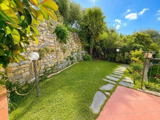 Appartamento in vendita a San Bartolomeo Al Mare, Liguria