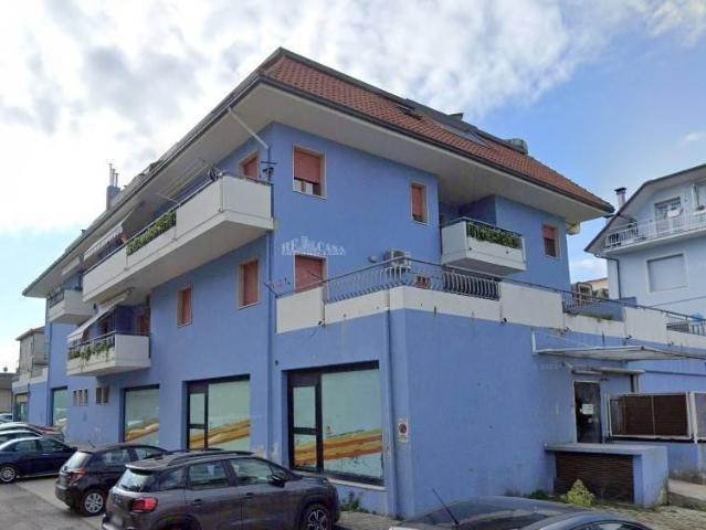 Appartamento in vendita a Porto d'Ascoli centro, Marche