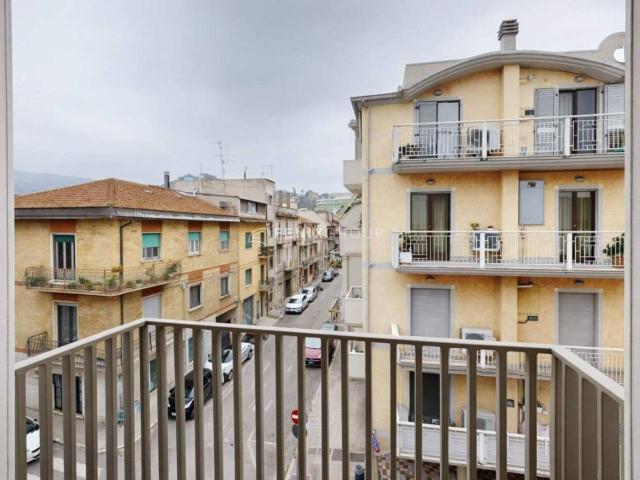 Appartamento in vendita a Albula centro, Marche