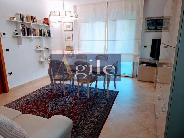 Appartamento in vendita a Marina di sotto, Marche