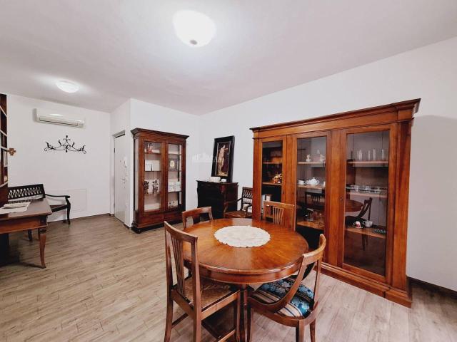 Appartamento in vendita a Ragnola, Marche