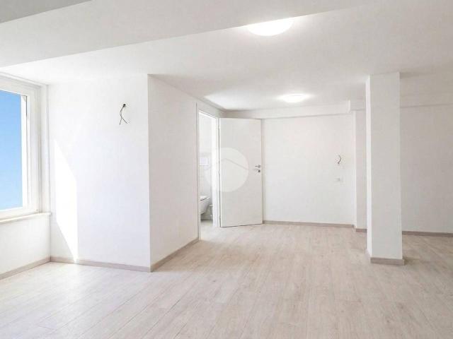 Appartamento in vendita a Marina di sotto, Marche
