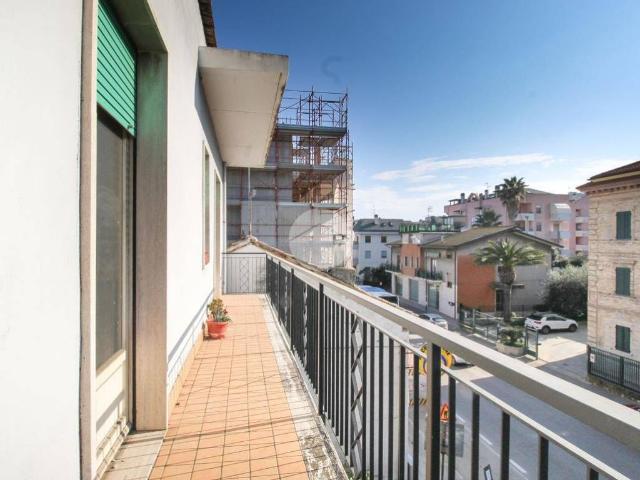 Appartamento in vendita a Ragnola, Marche
