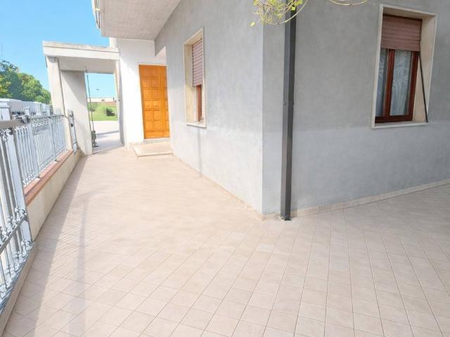 Appartamento in vendita a Sentina, Marche