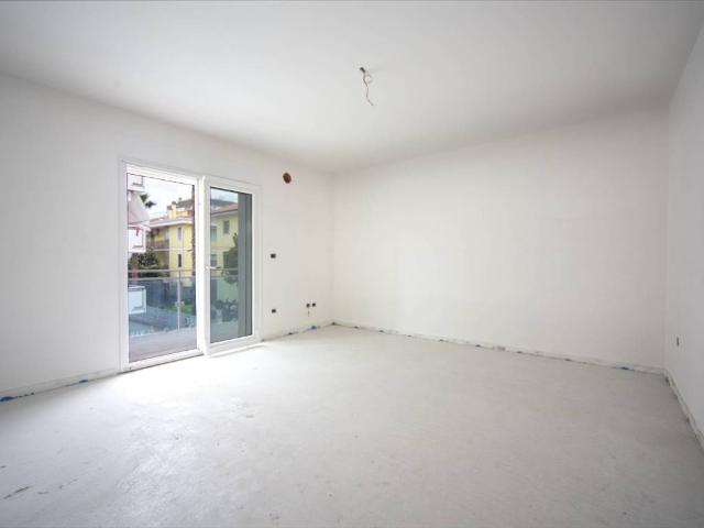 Appartamento in vendita a Porto d'Ascoli centro, Marche