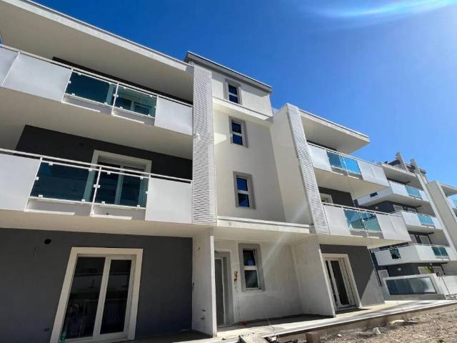 Appartamento in vendita a Porto d'Ascoli centro, Marche