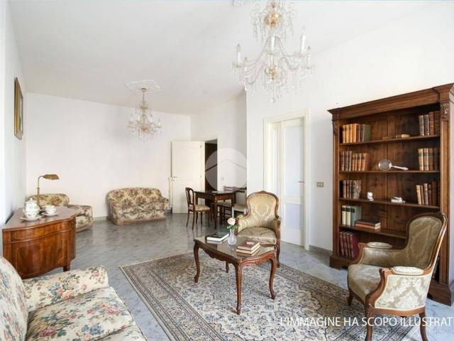 Appartamento in vendita a Porto d'Ascoli centro, Marche