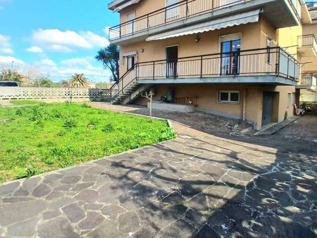 Appartamento in vendita a Sentina, Marche