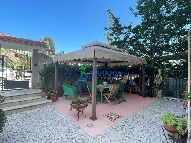 Appartamento in vendita a Ragnola, Marche