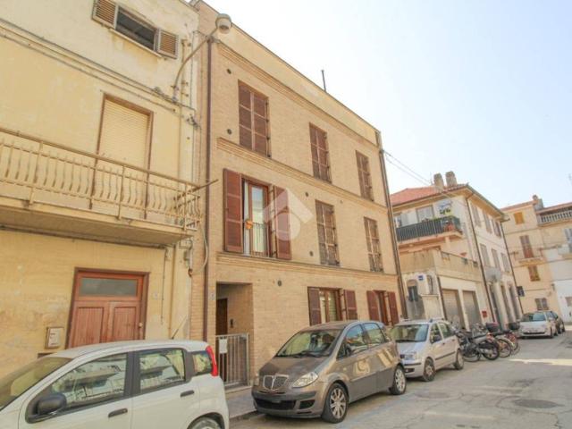 Appartamento in vendita a Marina centro, Marche