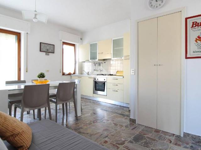 Appartamento in vendita a Mare, Marche