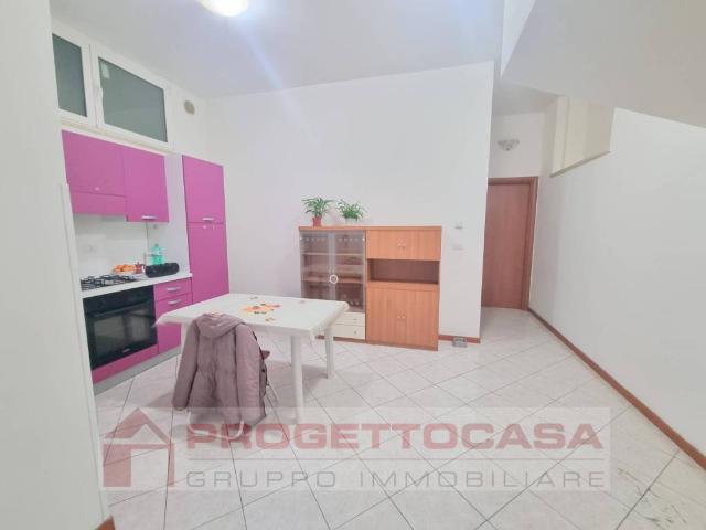 Appartamento in vendita a Marina centro, Marche