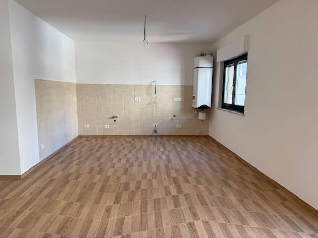 Appartamento in vendita a Marina centro, Marche