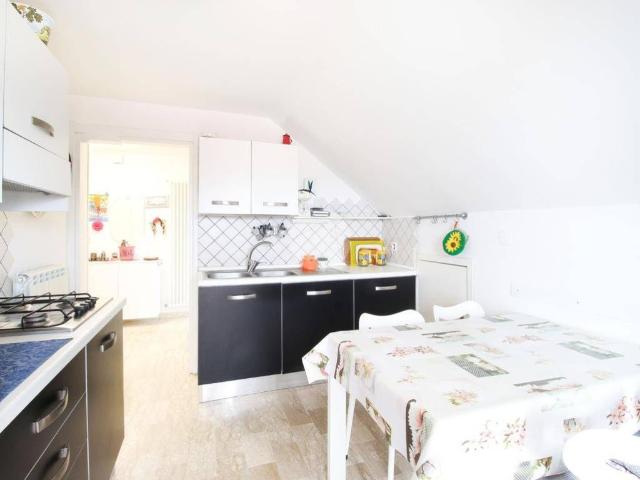 Appartamento in vendita a Sentina, Marche