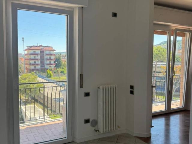 Appartamento in vendita a Sant'Antonio, Marche