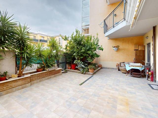 Appartamento in vendita a Porto d'Ascoli centro, Marche