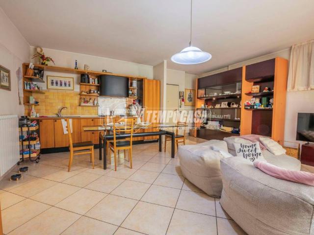 Appartamento in vendita a Marina centro, Marche