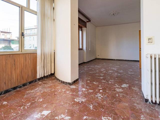 Appartamento in vendita a Marina centro, Marche