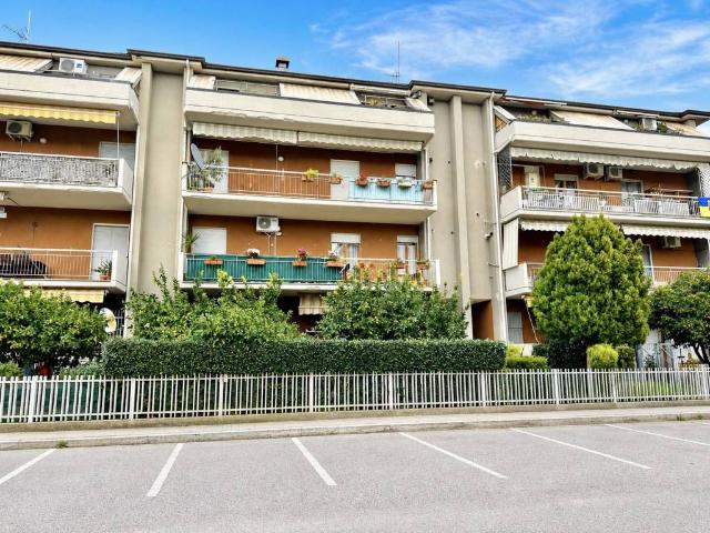 Appartamento in vendita a Sentina, Marche