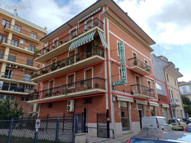 Appartamento in vendita a Albula centro, Marche