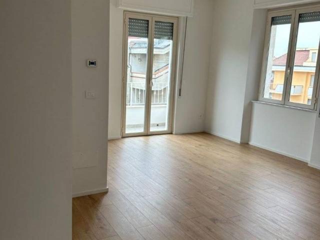Appartamento in vendita a Porto d'Ascoli centro, Marche