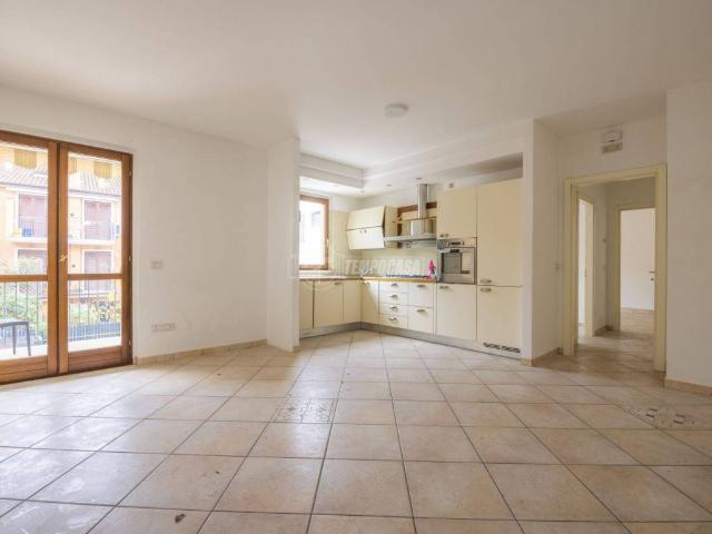 Appartamento in vendita a Marina centro, Marche