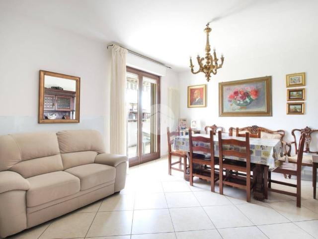 Appartamento in vendita a Porto d'Ascoli centro, Marche