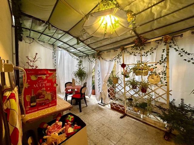 Appartamento in vendita a Mare, Marche