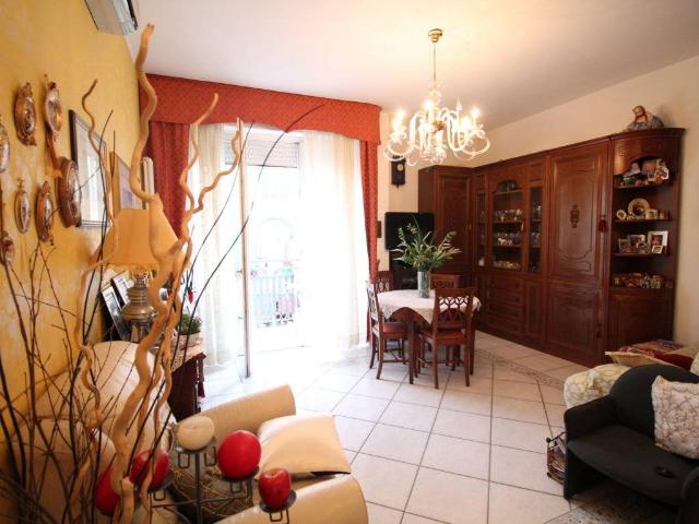 Appartamento in vendita a Marina centro, Marche