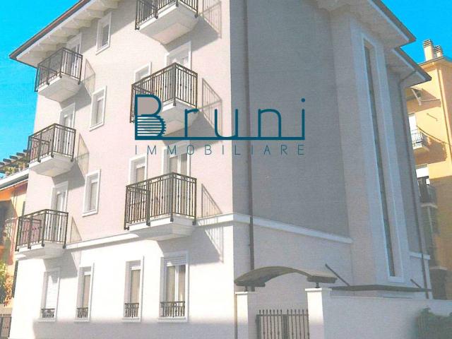 Appartamento in vendita a Marina centro, Marche